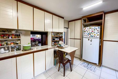 Casa à venda com 500m², 4 quartos e 5 vagasCozinha