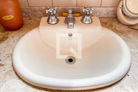 Casa à venda com 500m², 4 quartos e 5 vagasBanheiro 3