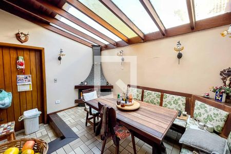 Casa à venda com 500m², 4 quartos e 5 vagasCozinha