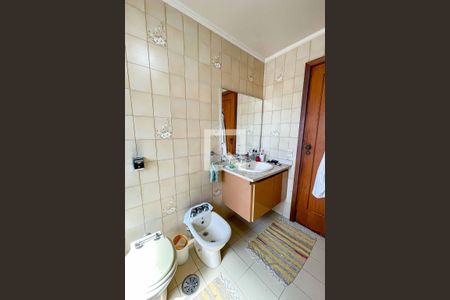 Casa à venda com 500m², 4 quartos e 5 vagasBanheiro 1