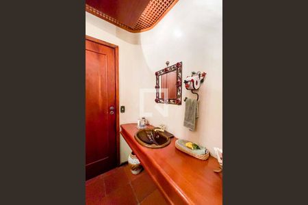 Casa à venda com 500m², 4 quartos e 5 vagasLavabo