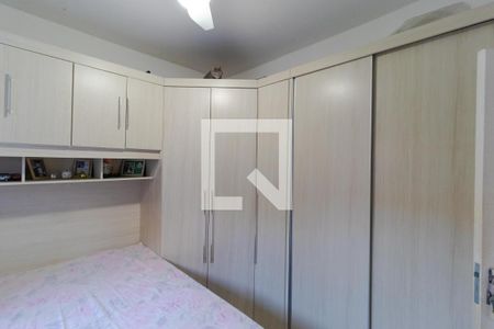 Casa à venda com 319m², 4 quartos e 3 vagas Casa à venda com 319m², 4 quartos e 3 vagasQuarto 02 da Casa 02