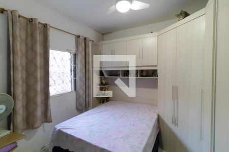Casa à venda com 319m², 4 quartos e 3 vagas Casa à venda com 319m², 4 quartos e 3 vagasQuarto 02 da Casa 02