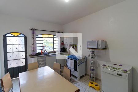 Casa à venda com 319m², 4 quartos e 3 vagas Casa à venda com 319m², 4 quartos e 3 vagasCozinha da Casa 02