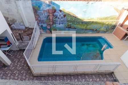 Casa à venda com 319m², 4 quartos e 3 vagas Casa à venda com 319m², 4 quartos e 3 vagasPiscina