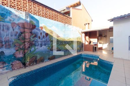 Casa à venda com 319m², 4 quartos e 3 vagas Casa à venda com 319m², 4 quartos e 3 vagasPiscina