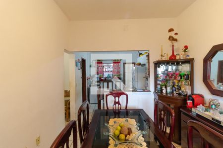 Casa à venda com 319m², 4 quartos e 3 vagas Casa à venda com 319m², 4 quartos e 3 vagasSala de Jantar