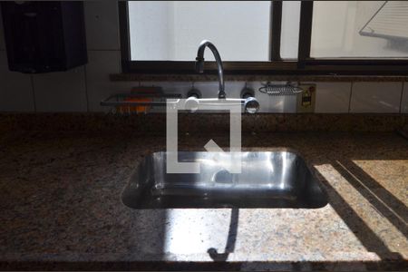 Apartamento à venda com 120m², 2 quartos e 2 vagasCozinha