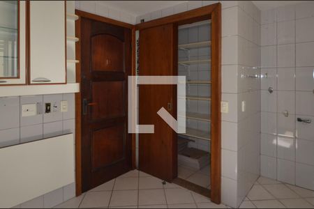Apartamento à venda com 120m², 2 quartos e 2 vagasCozinha