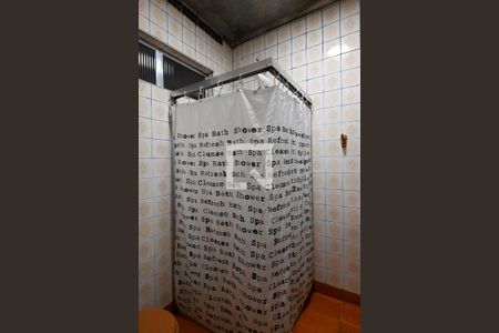 Apartamento à venda com 552m², 4 quartos e 6 vagasBanheiro do Quarto 2