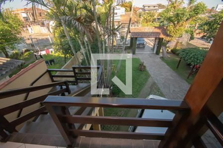Casa à venda com 320m², 5 quartos e 2 vagas Casa à venda com 320m², 5 quartos e 2 vagasVaranda