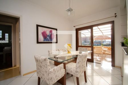 Casa à venda com 320m², 5 quartos e 2 vagas Casa à venda com 320m², 5 quartos e 2 vagasestar-jantar