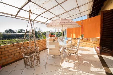 Casa à venda com 320m², 5 quartos e 2 vagas Casa à venda com 320m², 5 quartos e 2 vagasvaranda- área de serviço