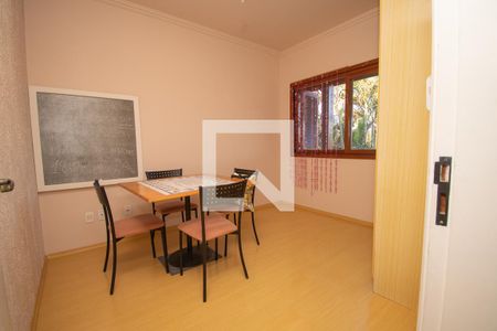 Casa à venda com 320m², 5 quartos e 2 vagas Casa à venda com 320m², 5 quartos e 2 vagasquarto 4