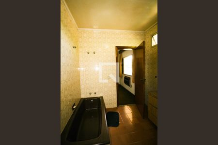 Casa à venda com 570m², 5 quartos e 5 vagas Casa à venda com 570m², 5 quartos e 5 vagasBanheiro 3