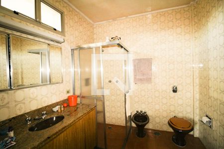 Casa à venda com 570m², 5 quartos e 5 vagas Casa à venda com 570m², 5 quartos e 5 vagasBanheiro 3