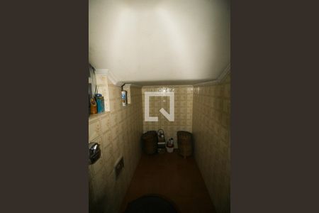 Casa à venda com 570m², 5 quartos e 5 vagas Casa à venda com 570m², 5 quartos e 5 vagasLavabo