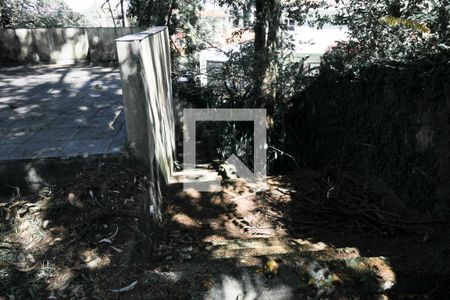 Casa à venda com 570m², 5 quartos e 5 vagas Casa à venda com 570m², 5 quartos e 5 vagasJardim