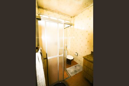 Casa à venda com 570m², 5 quartos e 5 vagas Casa à venda com 570m², 5 quartos e 5 vagasBanheiro 2