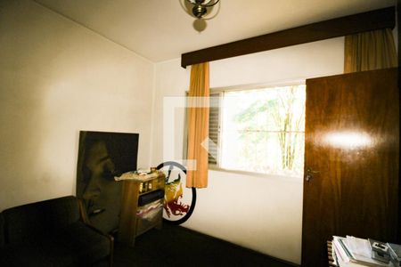 Casa à venda com 570m², 5 quartos e 5 vagas Casa à venda com 570m², 5 quartos e 5 vagasBiblioteca