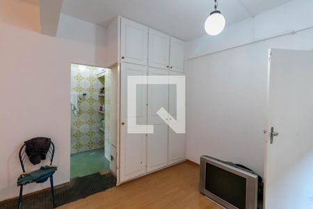 Casa à venda com 567m², 4 quartos e 4 vagasQuarto Suíte