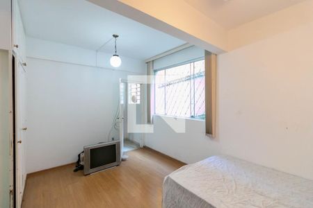 Casa à venda com 567m², 4 quartos e 4 vagasQuarto Suíte