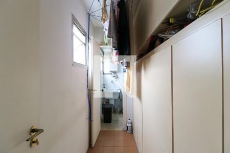 Apartamento à venda com 150m², 4 quartos e 3 vagas Apartamento à venda com 150m², 4 quartos e 3 vagasÁrea de Serviço
