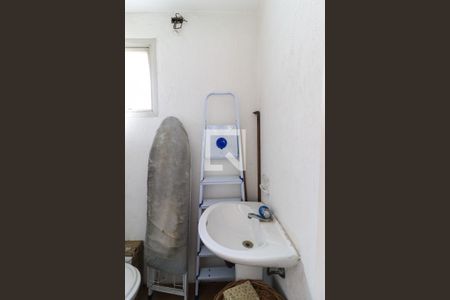 Apartamento à venda com 150m², 4 quartos e 3 vagas Apartamento à venda com 150m², 4 quartos e 3 vagasBanheiro de serviço