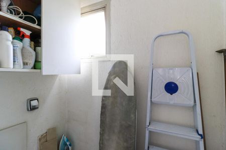 Apartamento à venda com 150m², 4 quartos e 3 vagas Apartamento à venda com 150m², 4 quartos e 3 vagasBanheiro de serviço