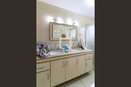 Apartamento à venda com 150m², 4 quartos e 3 vagas Apartamento à venda com 150m², 4 quartos e 3 vagasBanheiro da Suíte