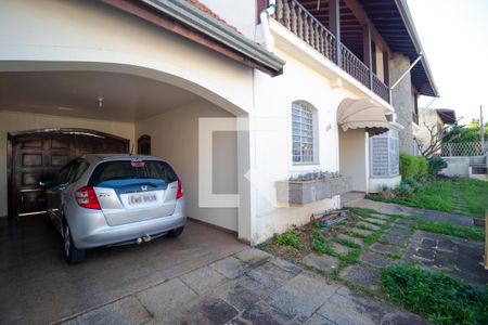 Casa à venda com 660m², 4 quartos e 4 vagas Casa à venda com 660m², 4 quartos e 4 vagasQuintal