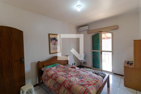 Casa à venda com 660m², 4 quartos e 4 vagas Casa à venda com 660m², 4 quartos e 4 vagasSuíte 2