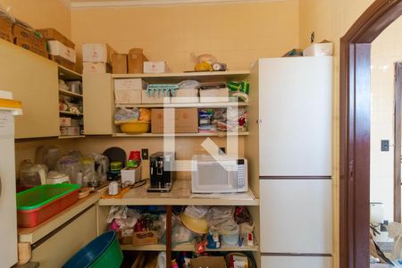 Casa à venda com 660m², 4 quartos e 4 vagas Casa à venda com 660m², 4 quartos e 4 vagasÁrea de Serviço