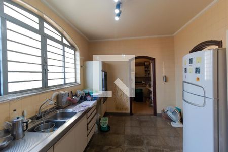 Casa à venda com 660m², 4 quartos e 4 vagas Casa à venda com 660m², 4 quartos e 4 vagasCozinha