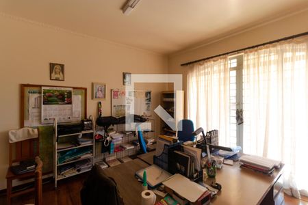 Casa à venda com 660m², 4 quartos e 4 vagas Casa à venda com 660m², 4 quartos e 4 vagasSala 2