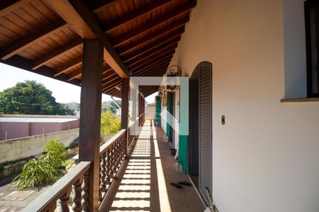 Casa à venda com 660m², 4 quartos e 4 vagas Casa à venda com 660m², 4 quartos e 4 vagasSacada das Suíte