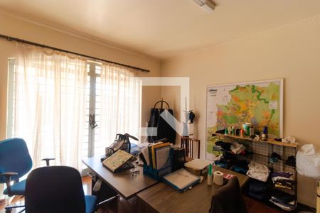 Casa à venda com 660m², 4 quartos e 4 vagas Casa à venda com 660m², 4 quartos e 4 vagasSala 2