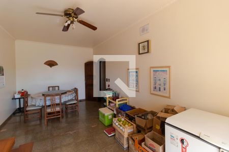 Casa à venda com 660m², 4 quartos e 4 vagas Casa à venda com 660m², 4 quartos e 4 vagasCopa