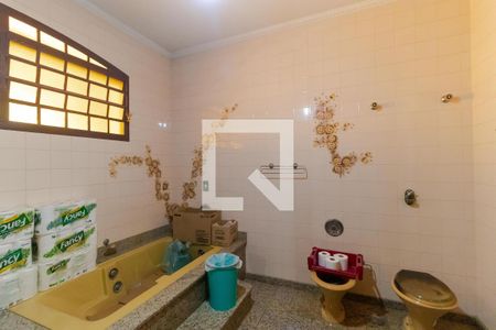 Casa à venda com 660m², 4 quartos e 4 vagas Casa à venda com 660m², 4 quartos e 4 vagasBanheiro da Suíte 4