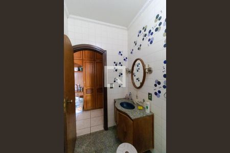 Casa à venda com 660m², 4 quartos e 4 vagas Casa à venda com 660m², 4 quartos e 4 vagasBanheiro da Suíte 1