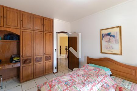 Casa à venda com 660m², 4 quartos e 4 vagas Casa à venda com 660m², 4 quartos e 4 vagasSuíte 2