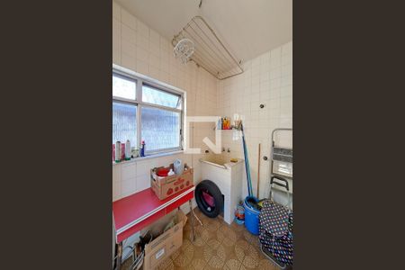 Casa à venda com 90m², 4 quartos e 2 vagas Casa à venda com 90m², 4 quartos e 2 vagasÁrea de Serviço