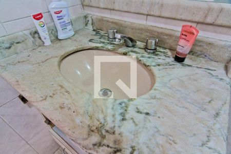 Apartamento à venda com 69m², 2 quartos e 1 vaga Apartamento à venda com 69m², 2 quartos e 1 vagaBanheiro