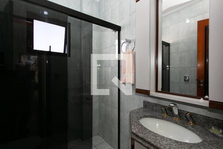 Apartamento à venda com 250m², 3 quartos e 2 vagasBanheiro Social