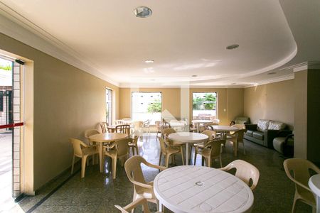 Apartamento à venda com 250m², 3 quartos e 2 vagasÁrea comum - Salão de festas