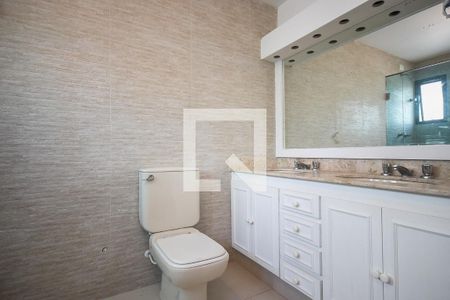 Apartamento à venda com 300m², 4 quartos e 4 vagasBanheiro suíte 4