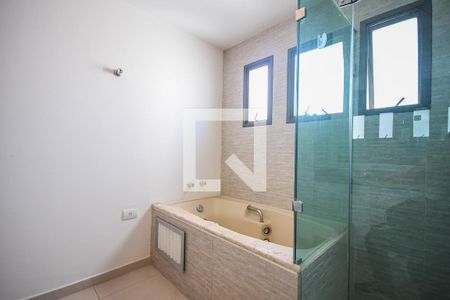 Apartamento à venda com 300m², 4 quartos e 4 vagasBanheiro suíte 4