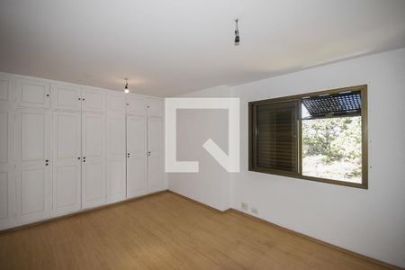 Apartamento à venda com 300m², 4 quartos e 4 vagasSuíte 4