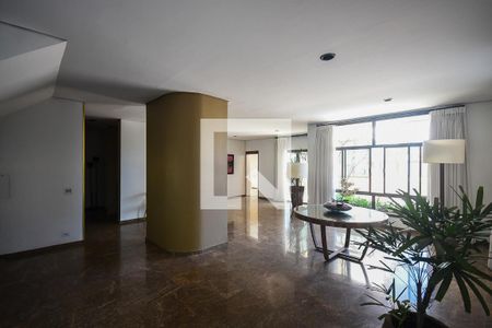 Apartamento à venda com 300m², 4 quartos e 4 vagasHall social