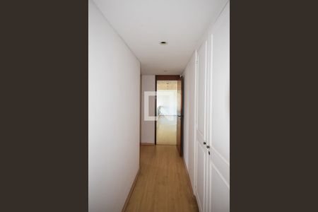 Apartamento à venda com 300m², 4 quartos e 4 vagasCorredor